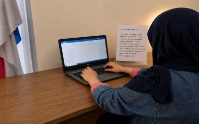 Lulusan Sarjana Keperawatan Pun Terus Belajar! Selamat Datang Kak Eva Sulastri di LKP Go Smart
